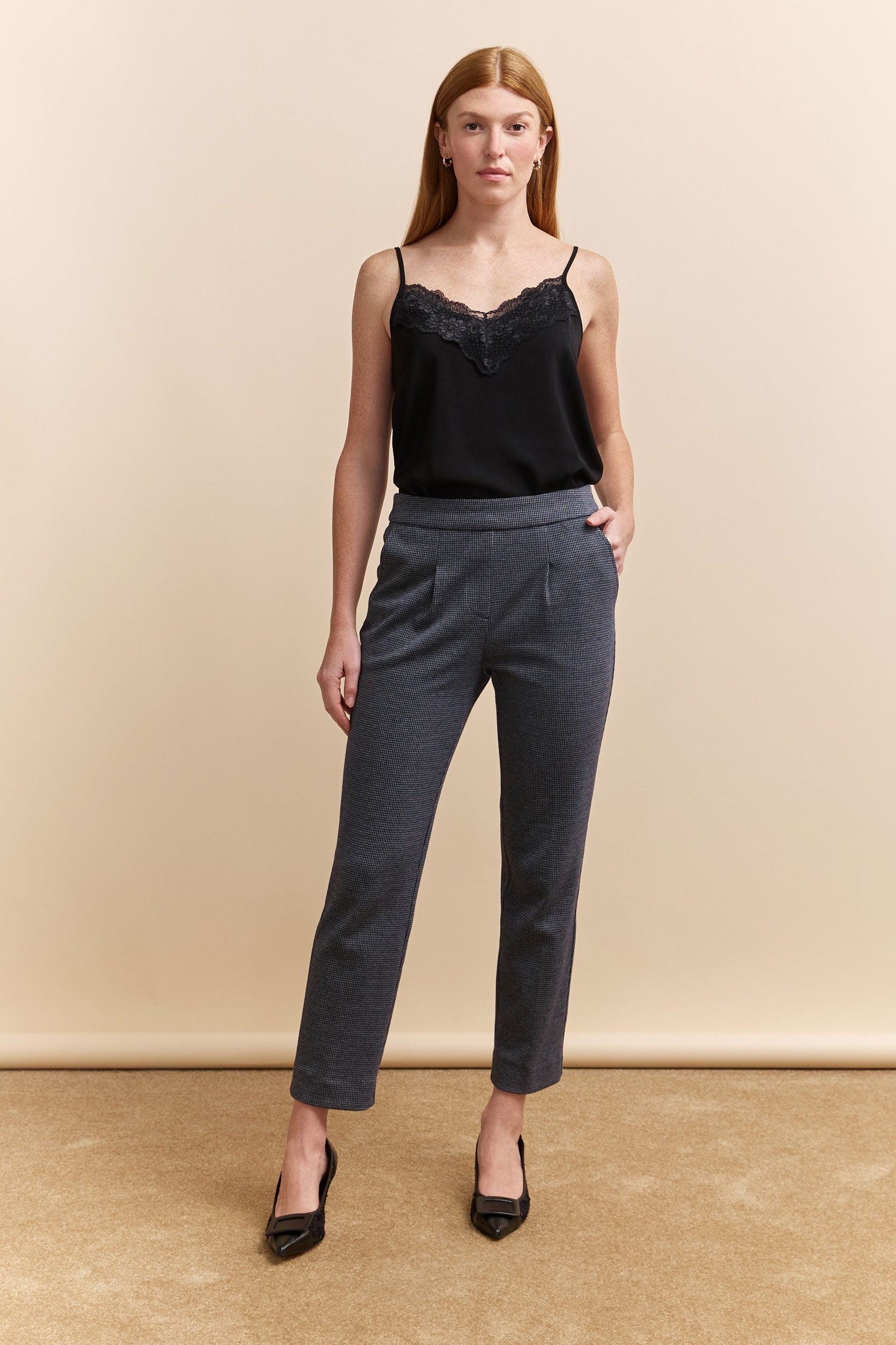 Pant with pleats & elastic waist