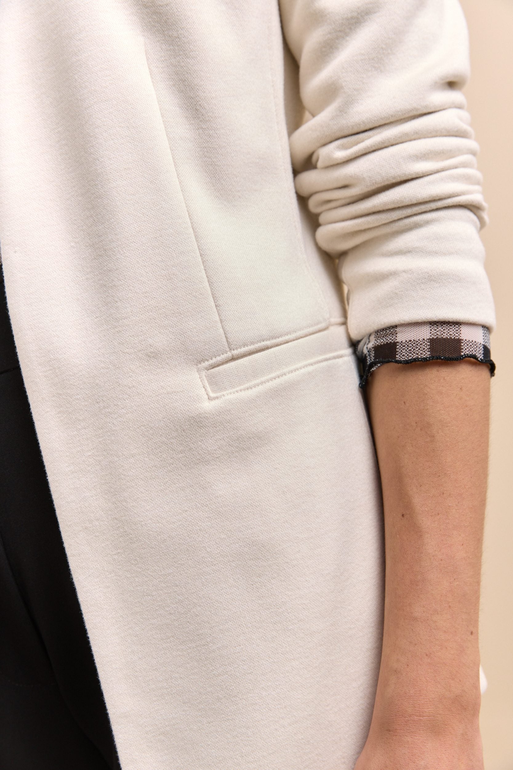 Fitted stretch jacket