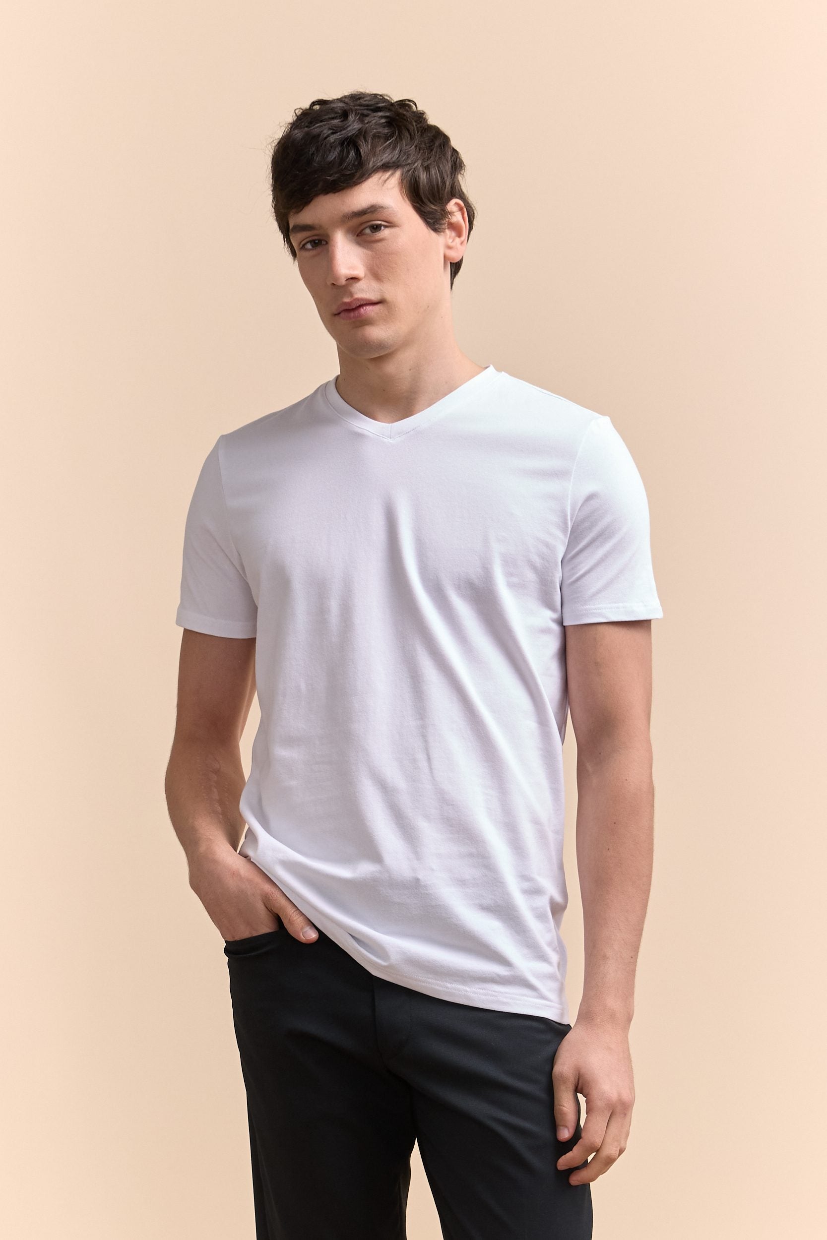 Basic v-neck t-shirt
