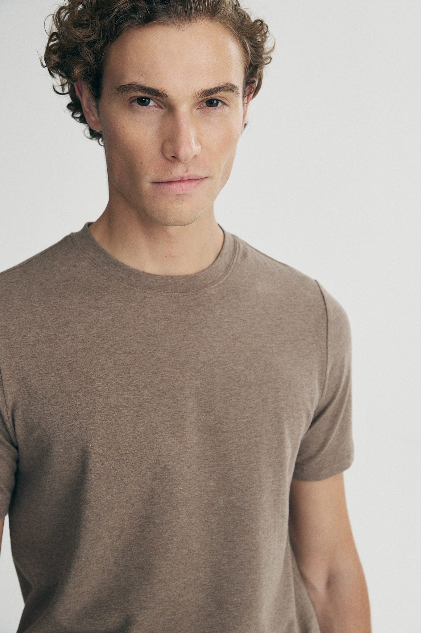 Basic crew neck T-shirt