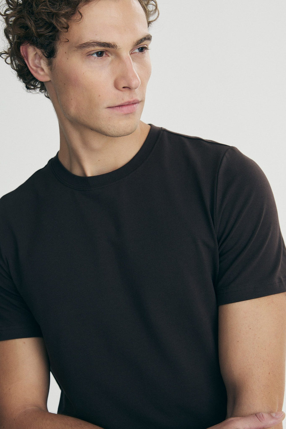 Basic crew neck T-shirt