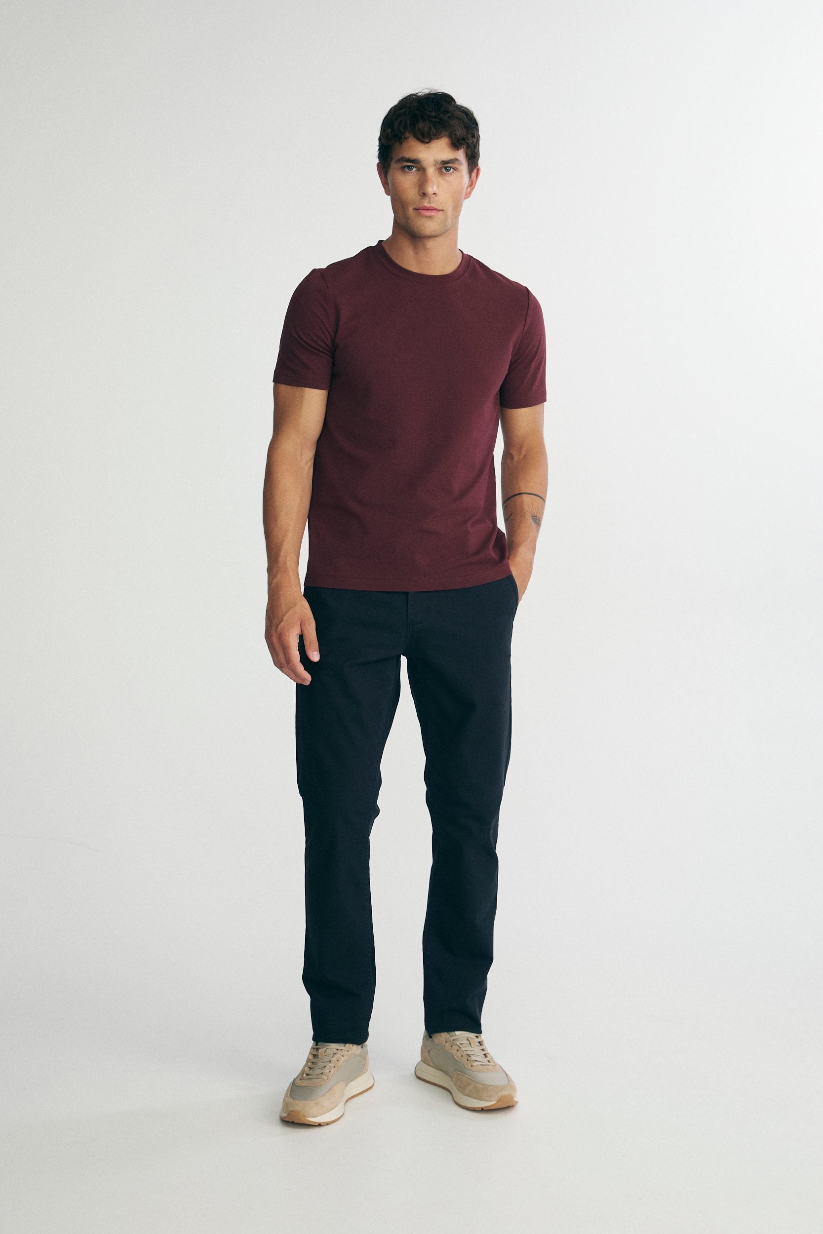 Basic crew neck T-shirt