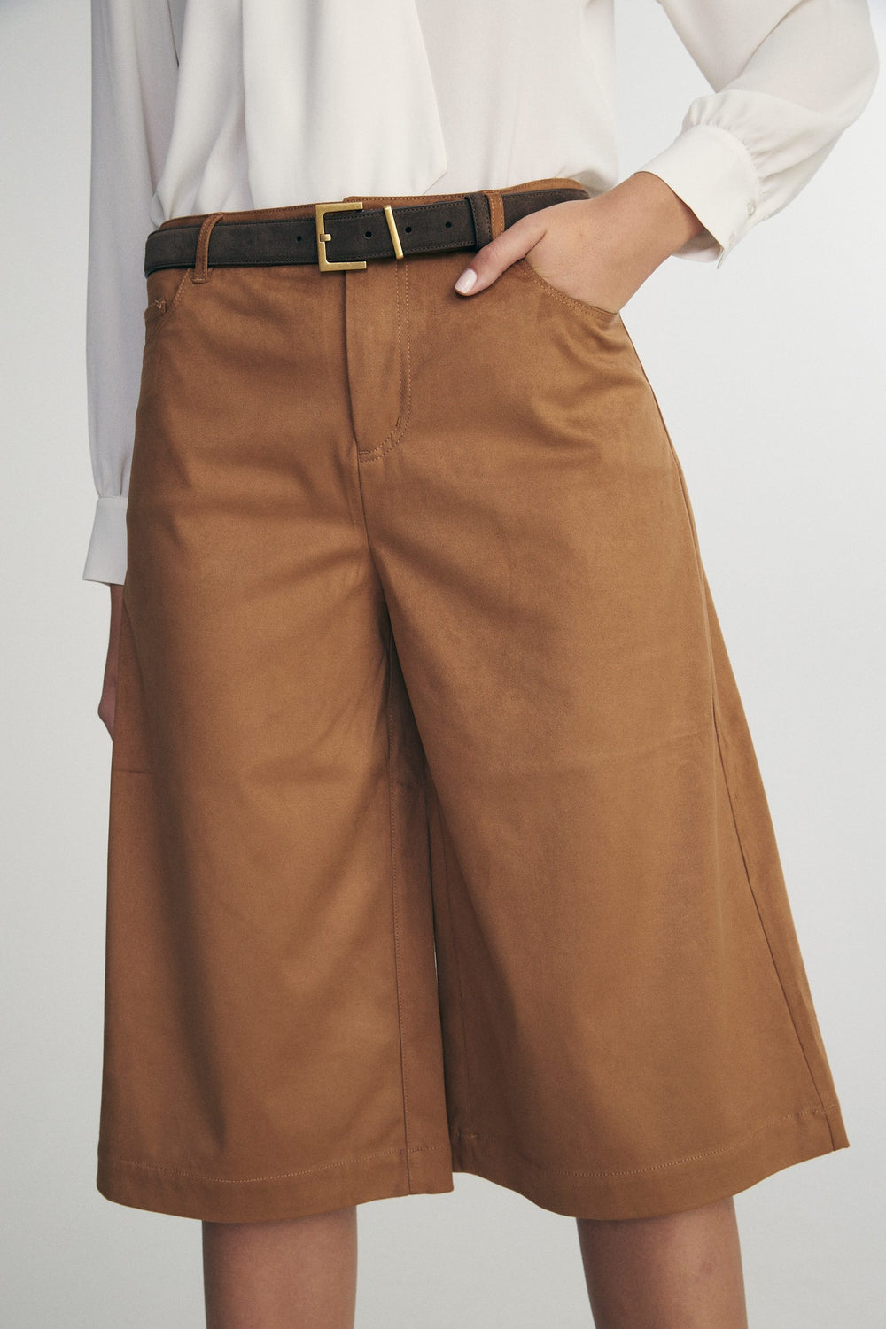 Suede belt