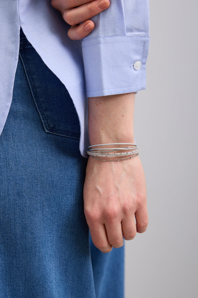 Leather bracelet with semi-precious stones