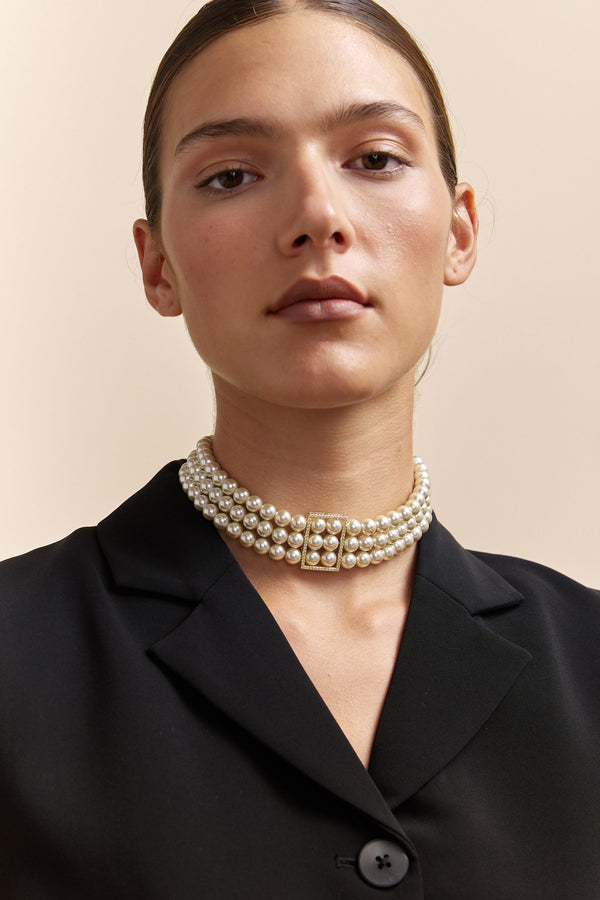 Pearl choker