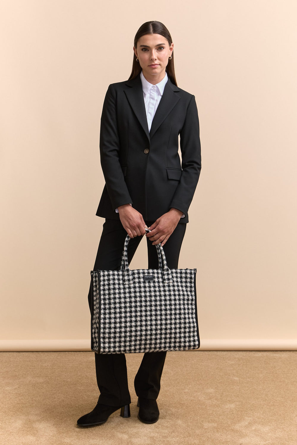 Houndstooth tote bag