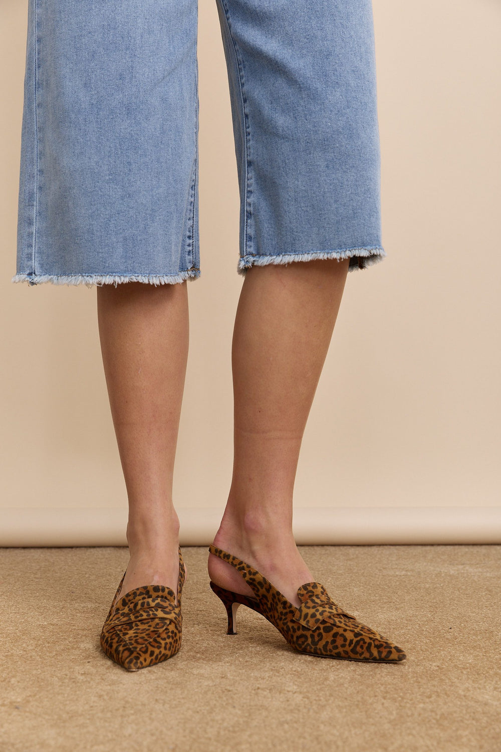 Leopard print pumps