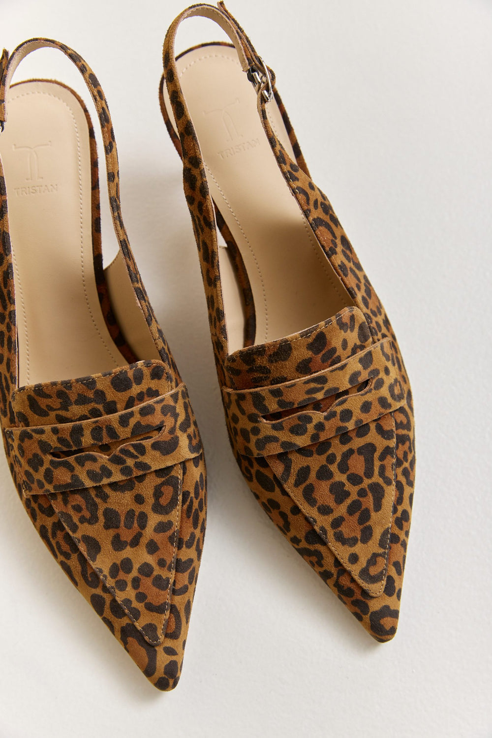 Leopard print pumps