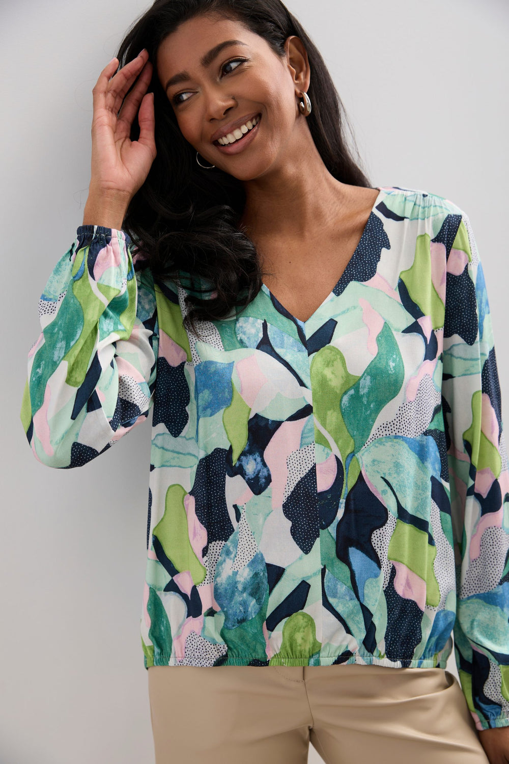Printed blouse with puffy sleeves