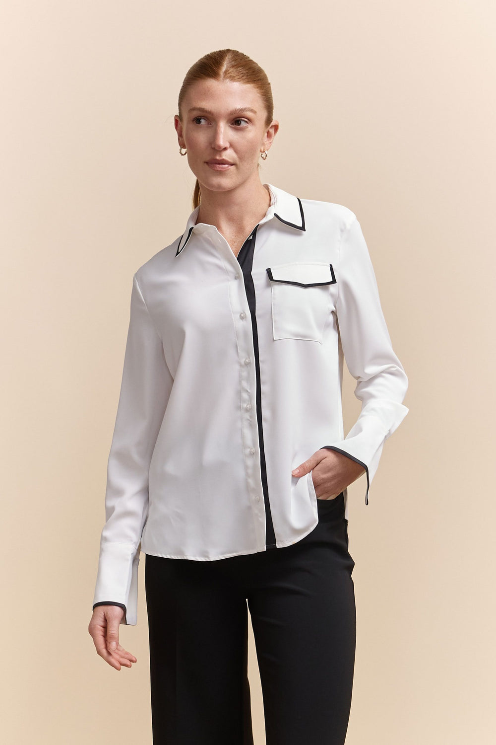 Blouse with contrast details