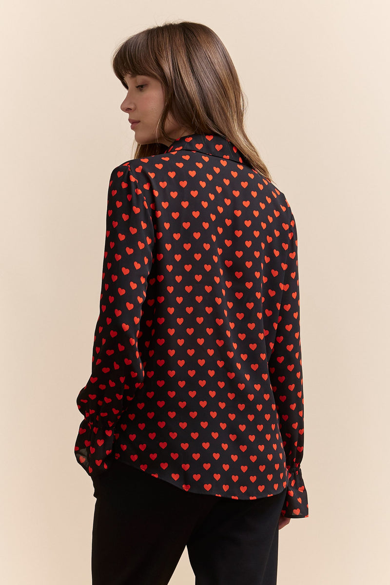 Fluid heart print shirt