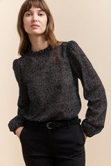 Blouse with puffy sleeve