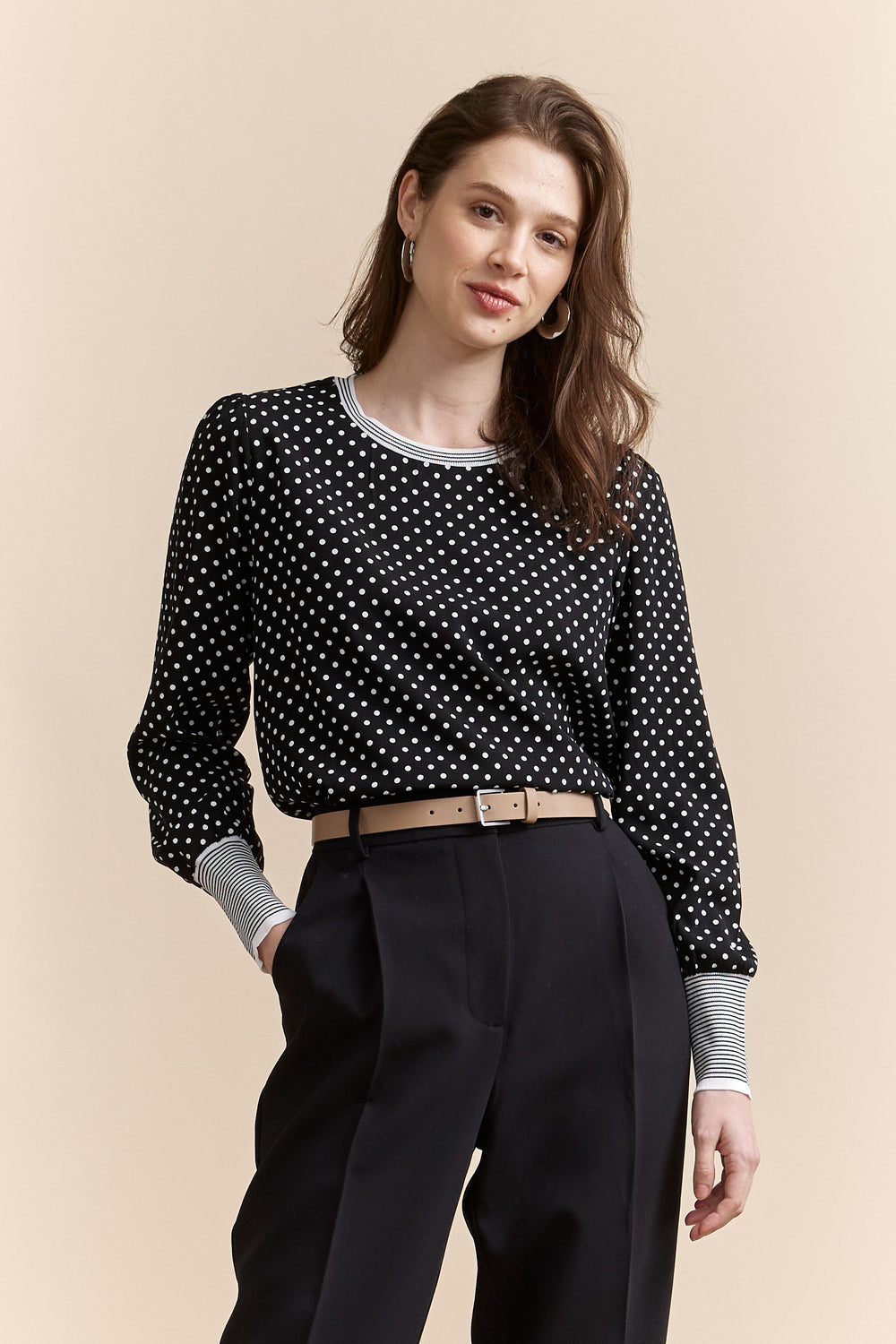 Polka dot blouse with puffy sleeves