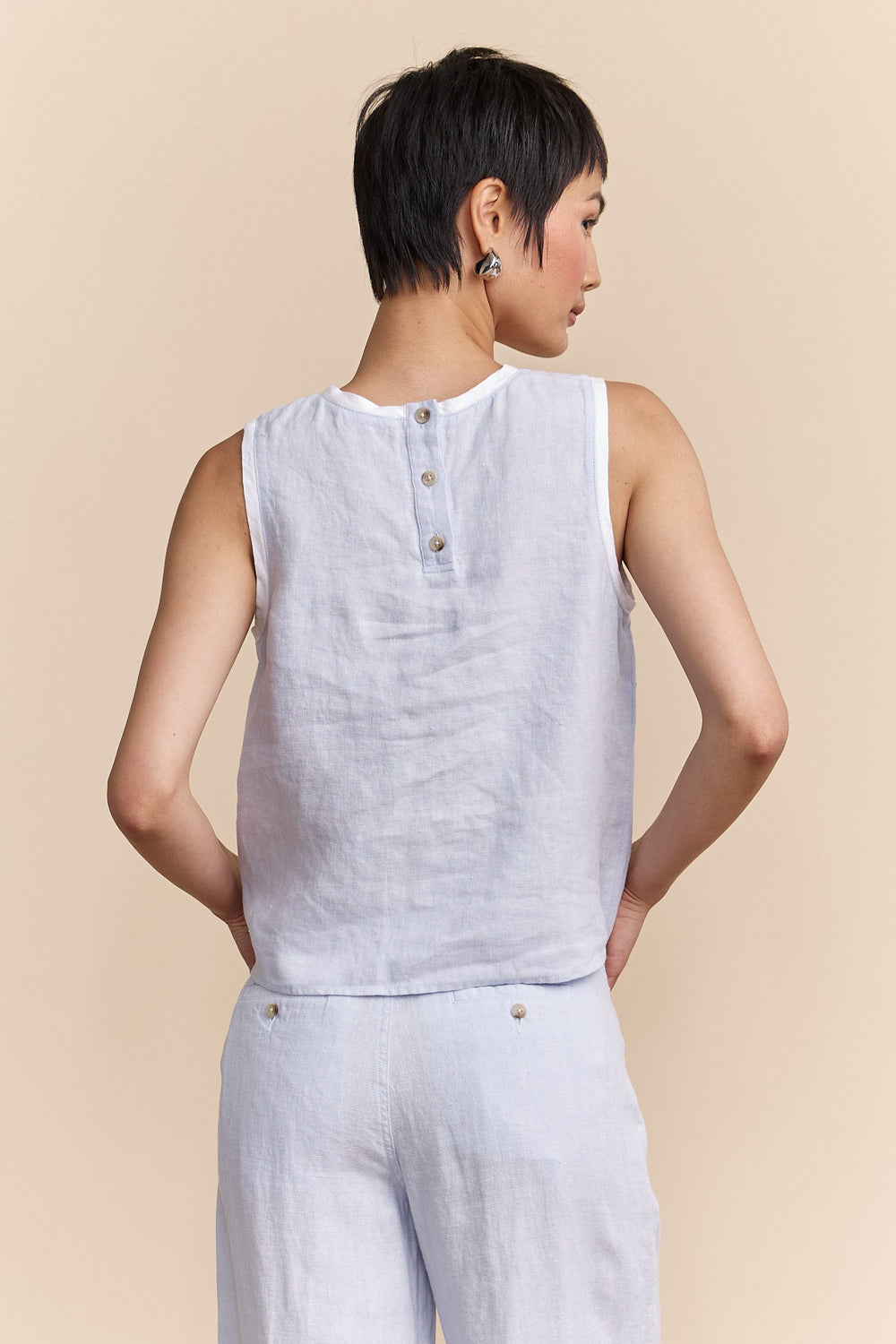 Sleeveless linen top