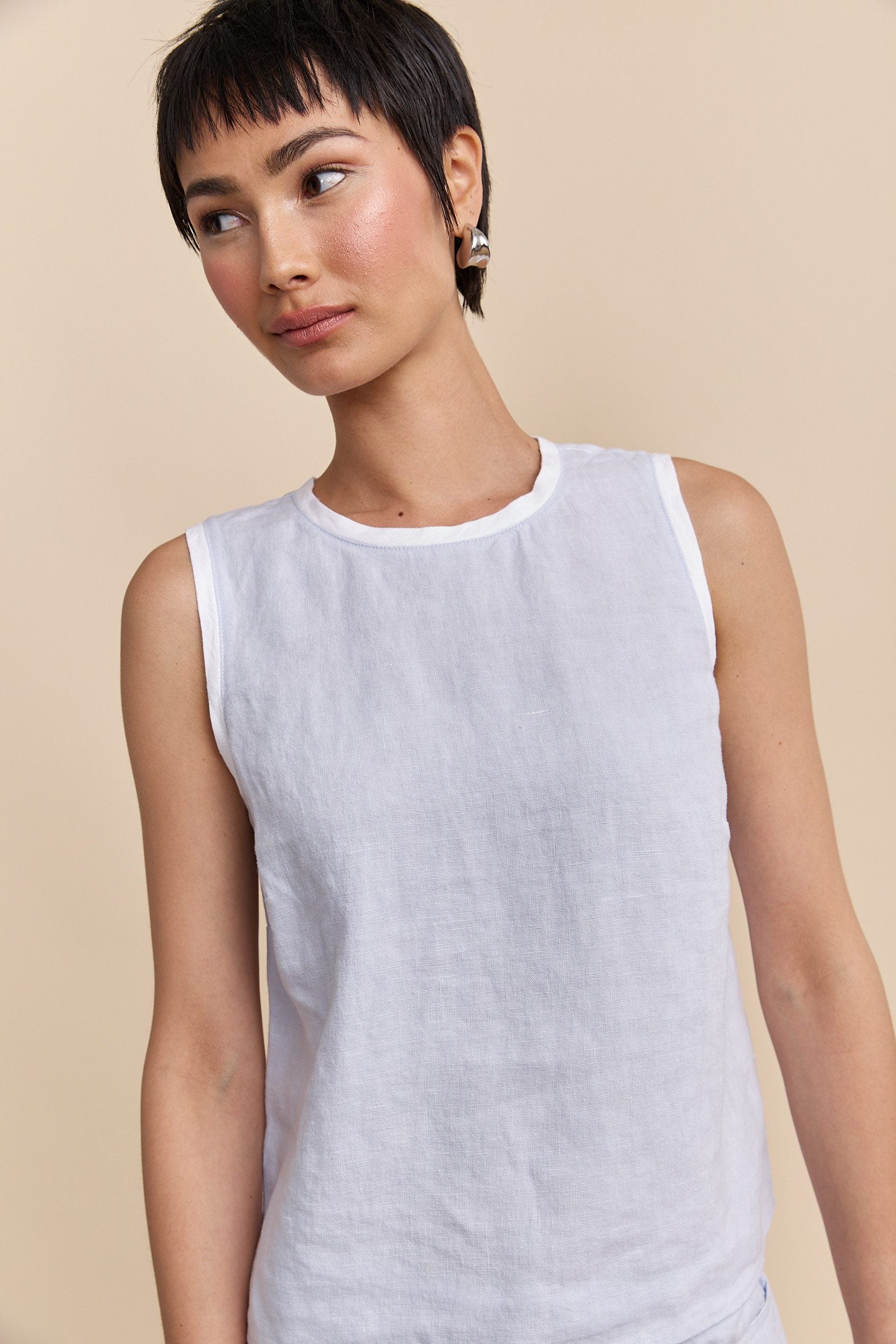 Sleeveless linen top