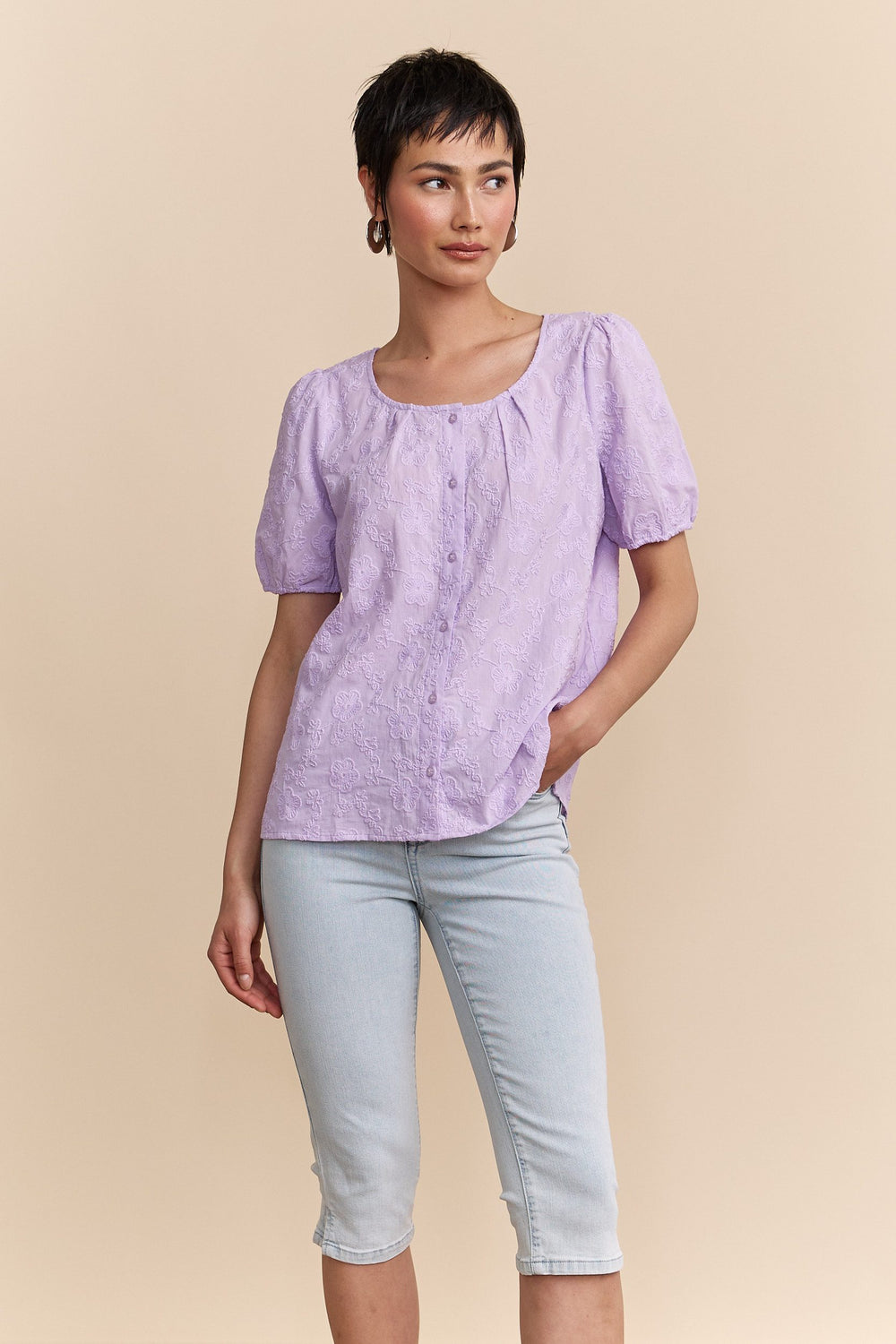 Embroidered blouse with puffy sleeves