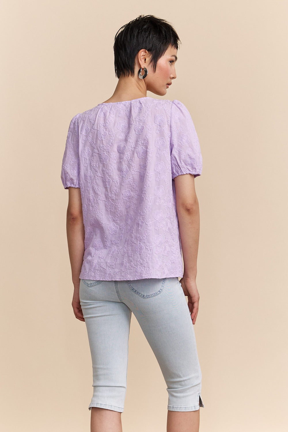 Embroidered blouse with puffy sleeves