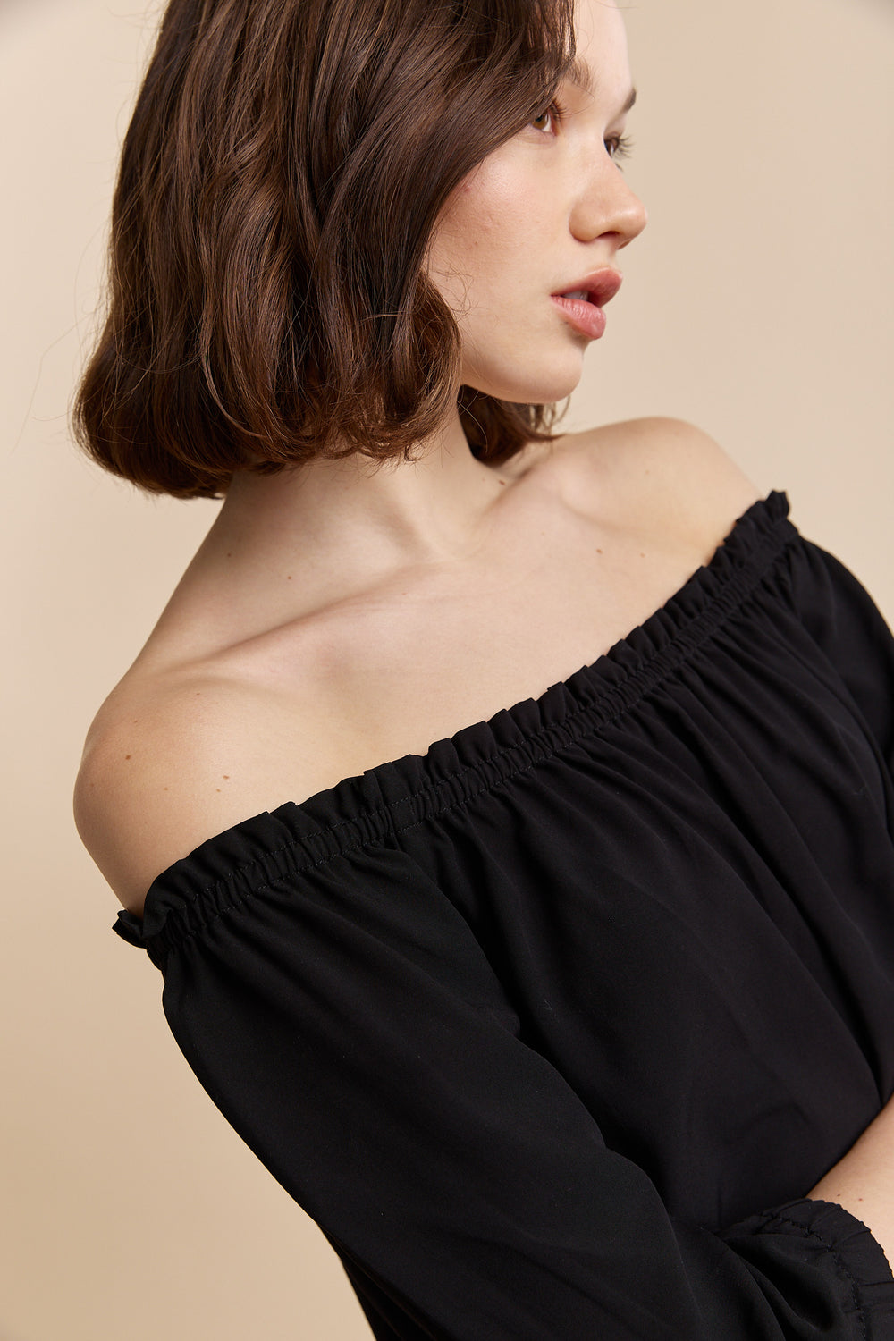 Off-the-shoulder top
