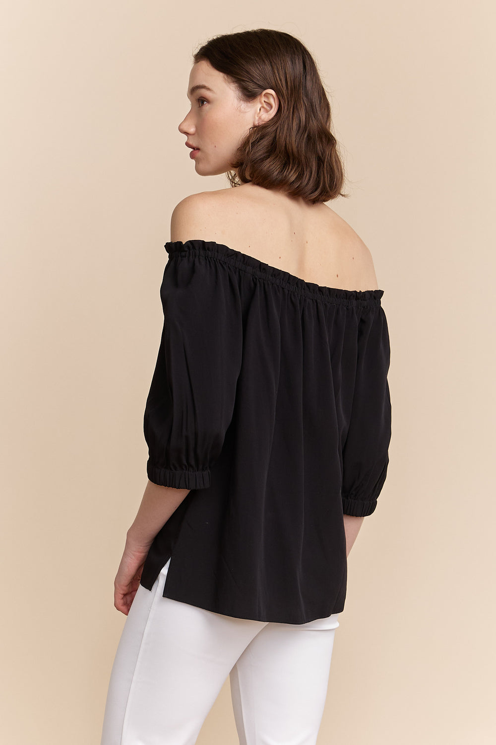 Off-the-shoulder top