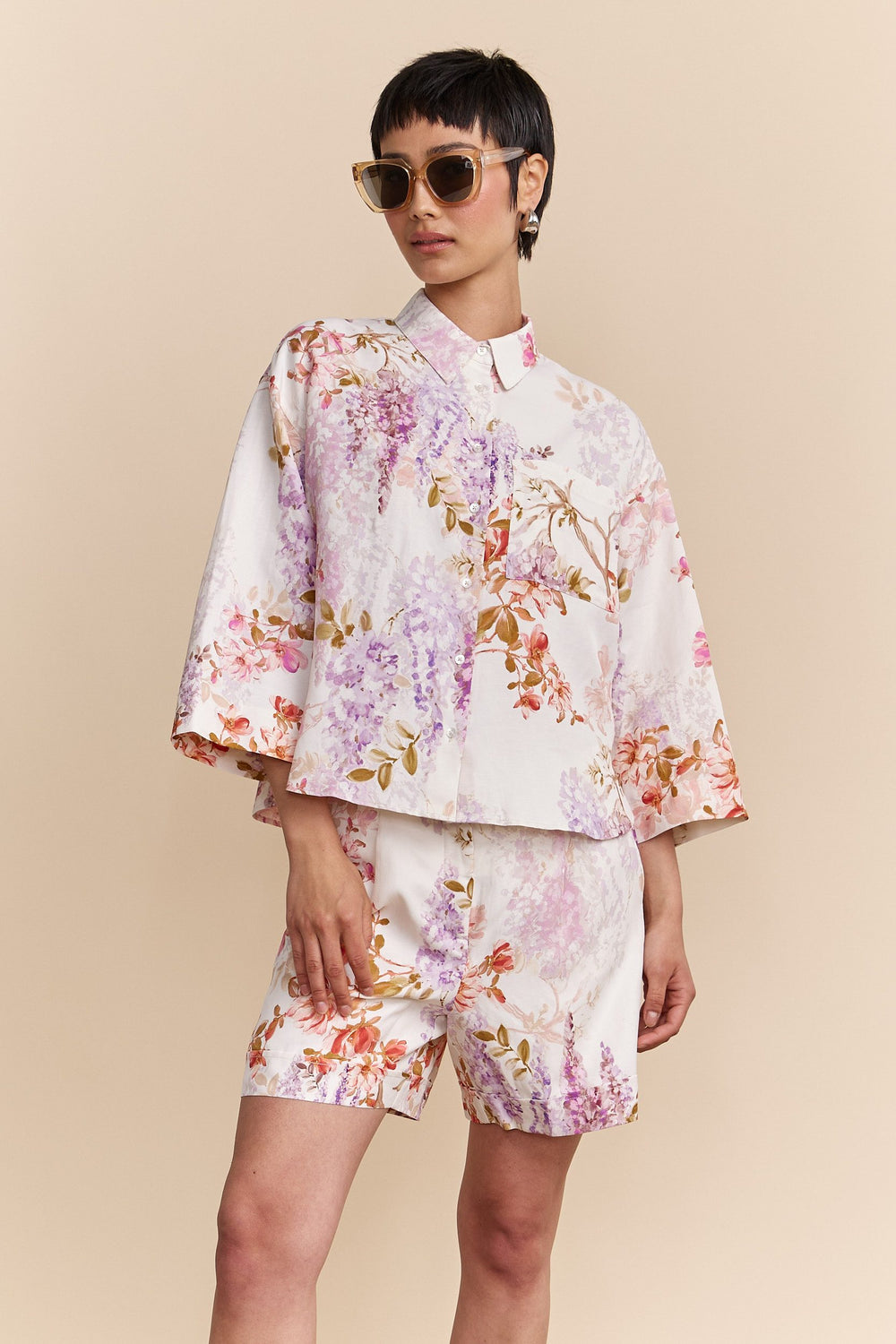 Oversized cropped blouse with floral print