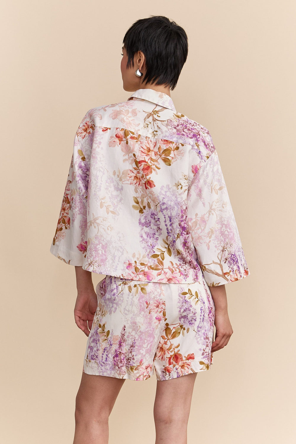 Oversized cropped blouse with floral print