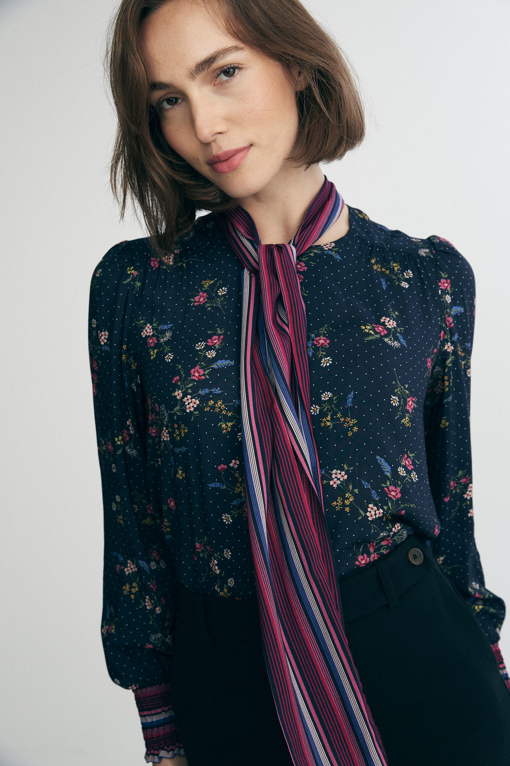 Floral print blouse with tied neck