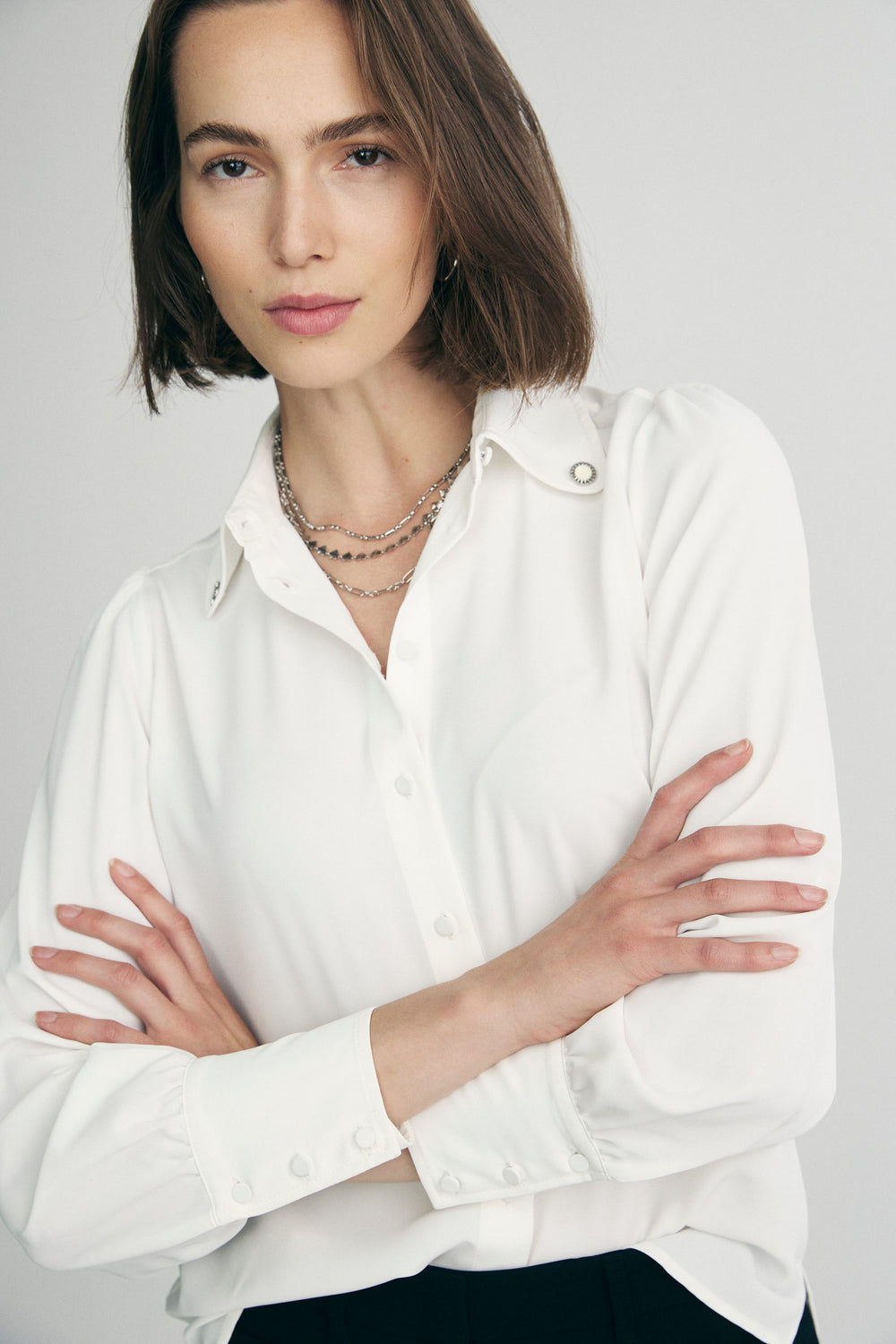 Blouse with puffy sleeves