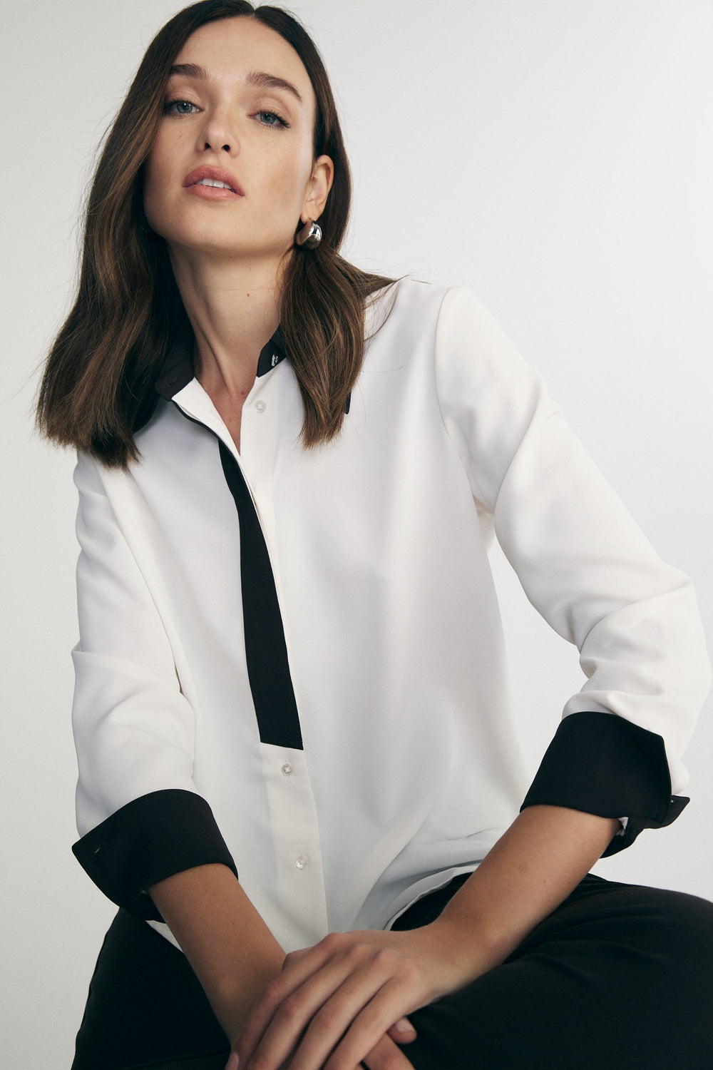 Regular shirt with long plaket