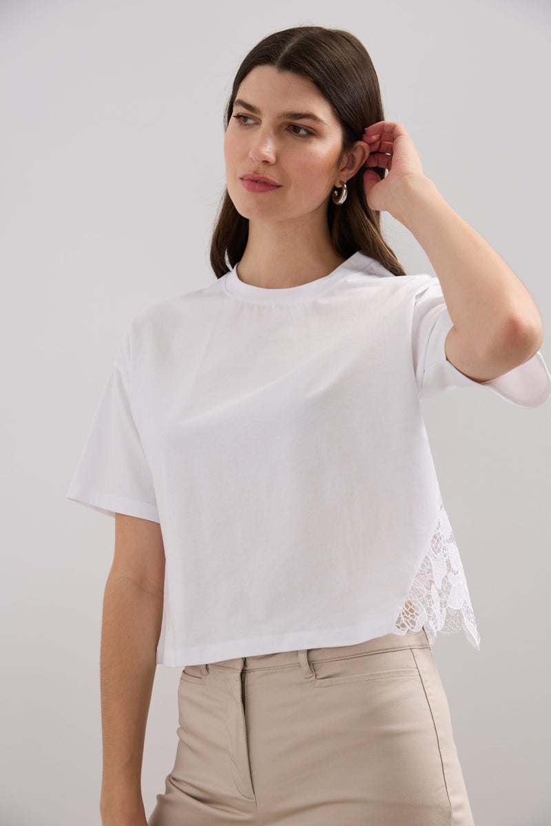 Crop t-shirt with crochet detail