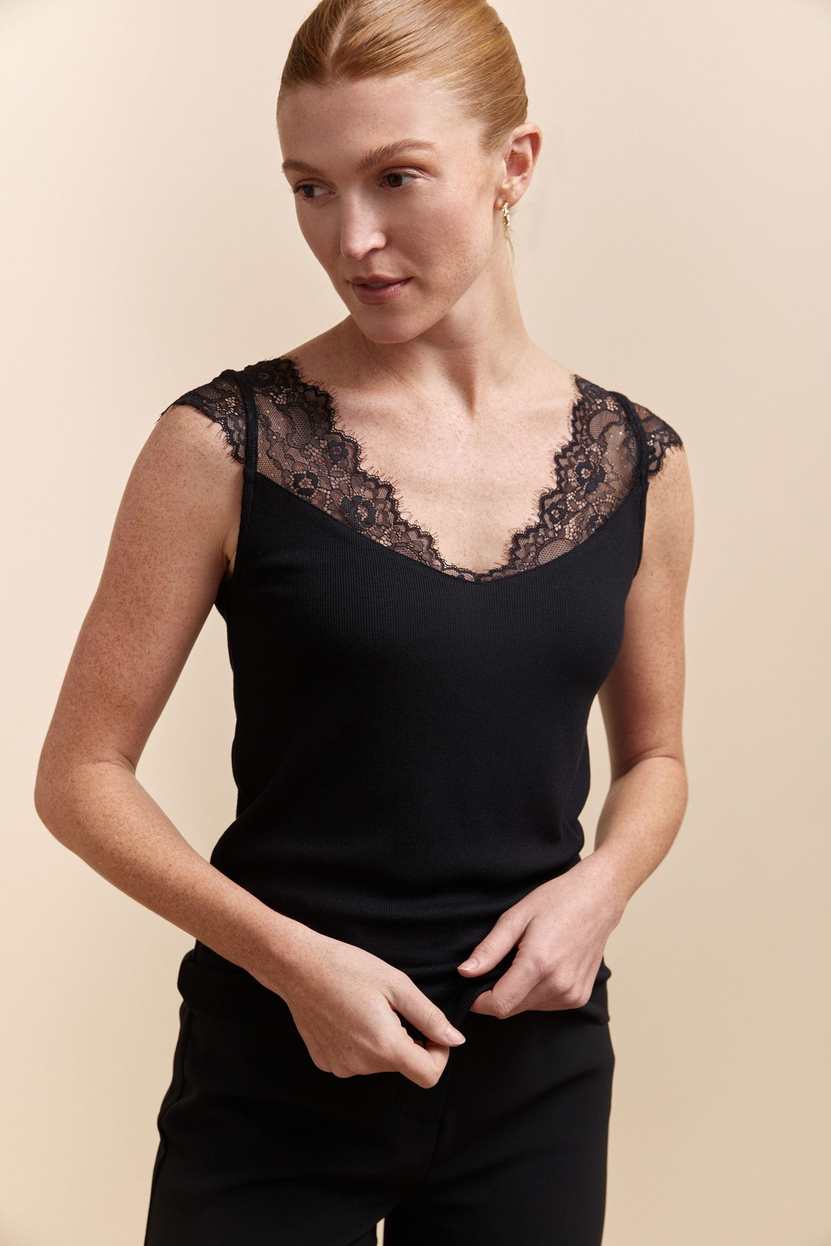 Rib top with lace