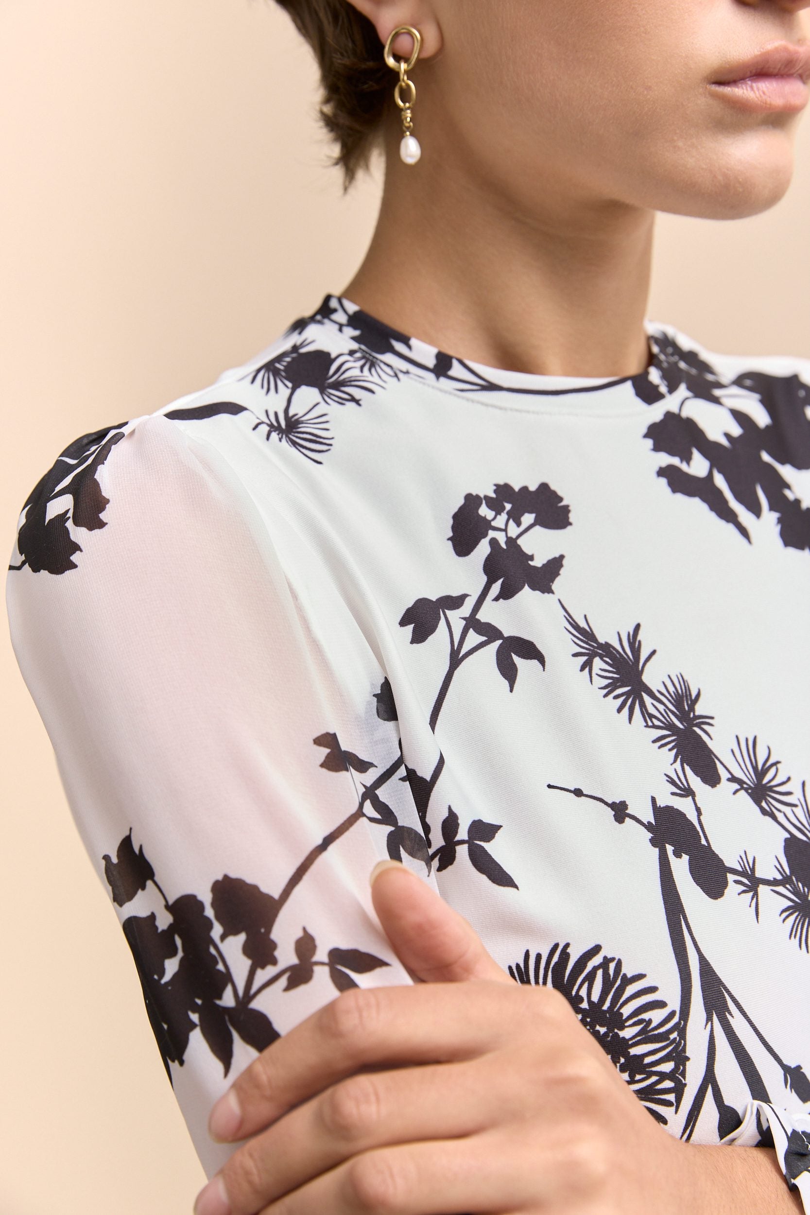 Mixed fabrics floral printed top