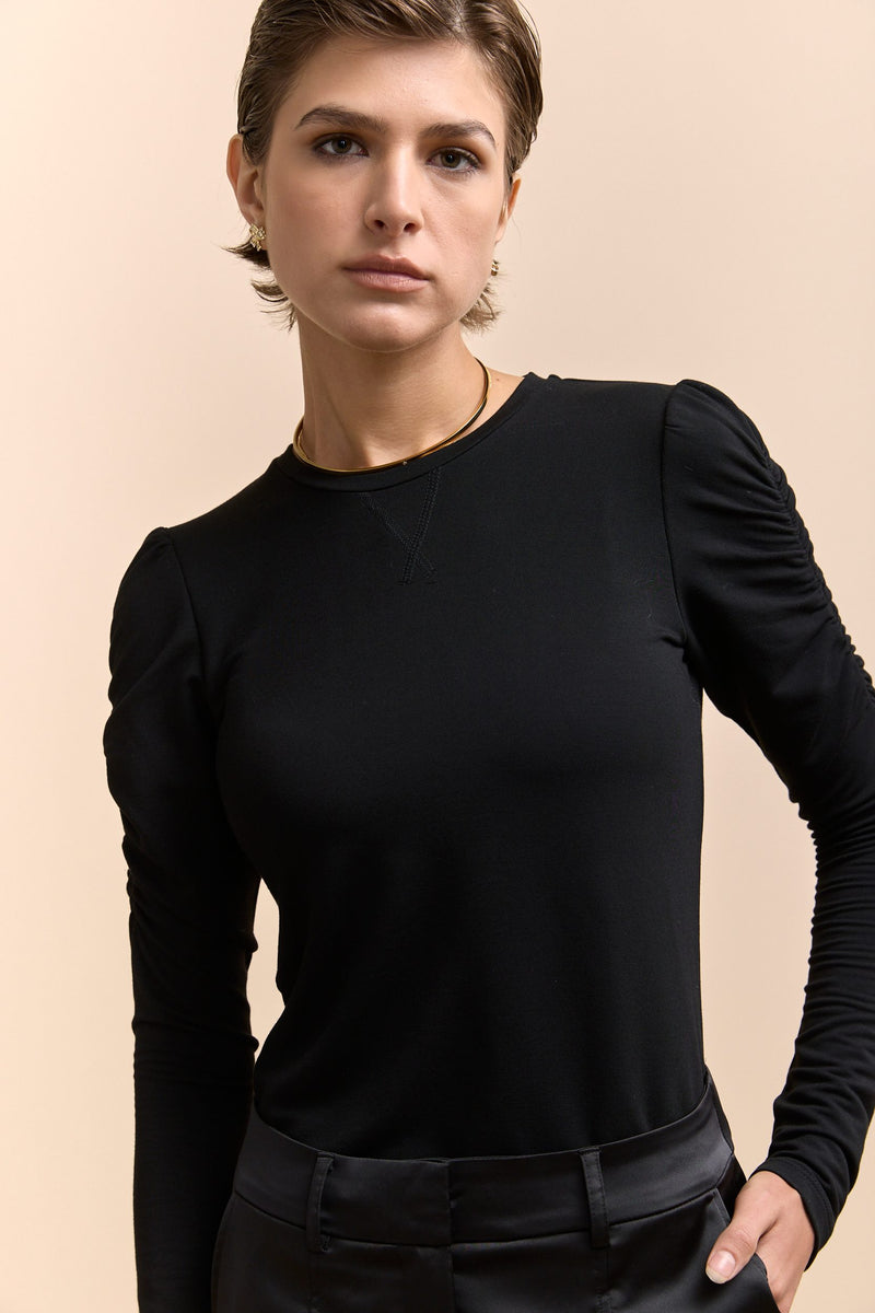 Crew neck top with puffy sleeve