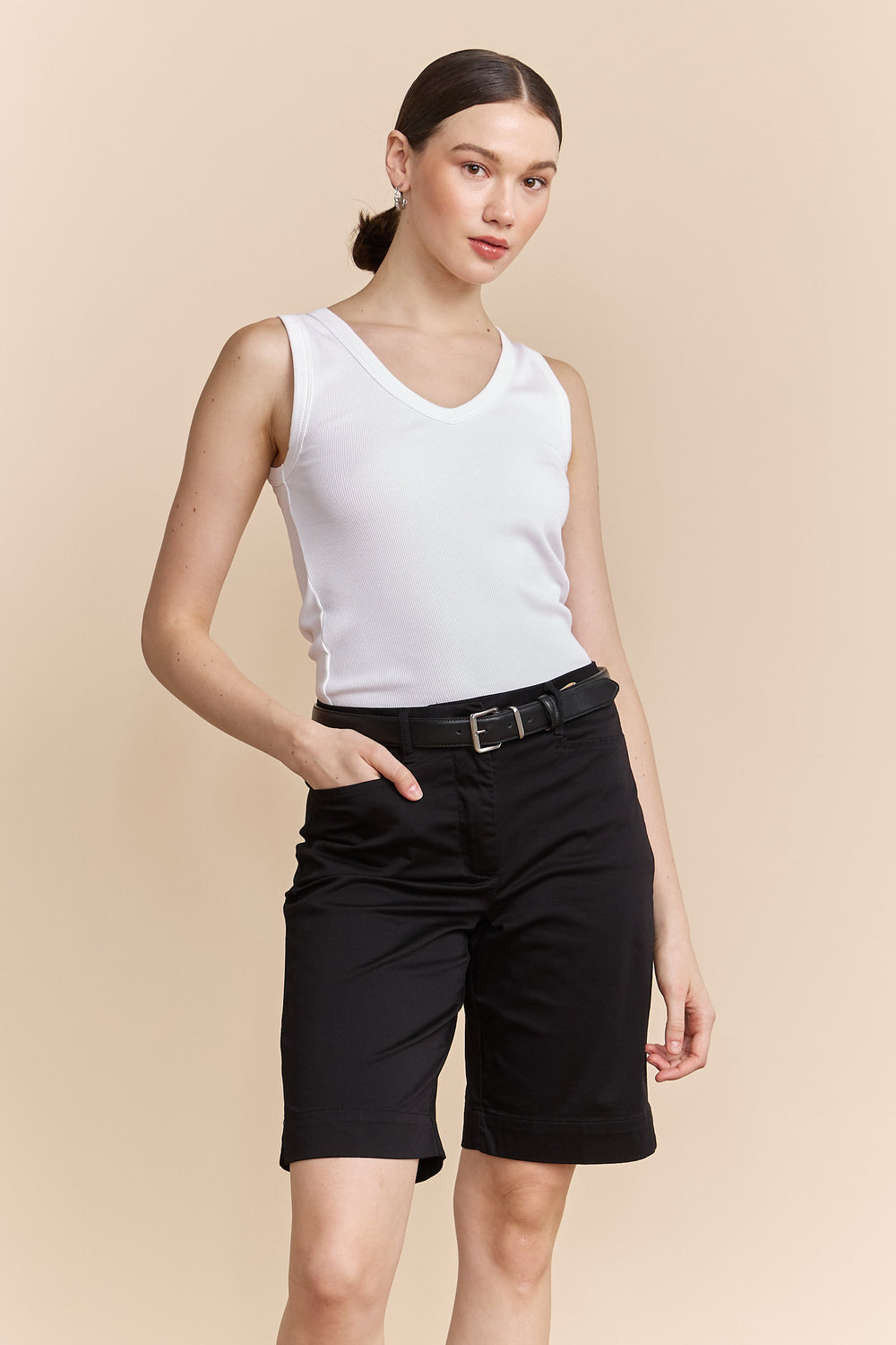Ribbed sleeveless top with V neck