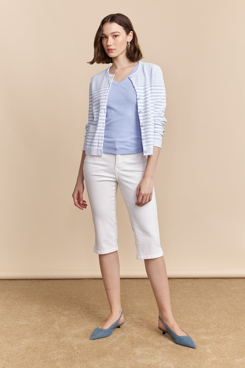 Ribbed sleeveless top with V neck