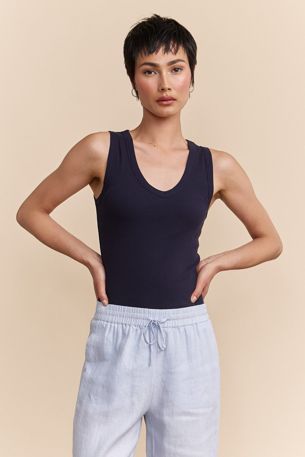 Ribbed sleeveless top with V neck