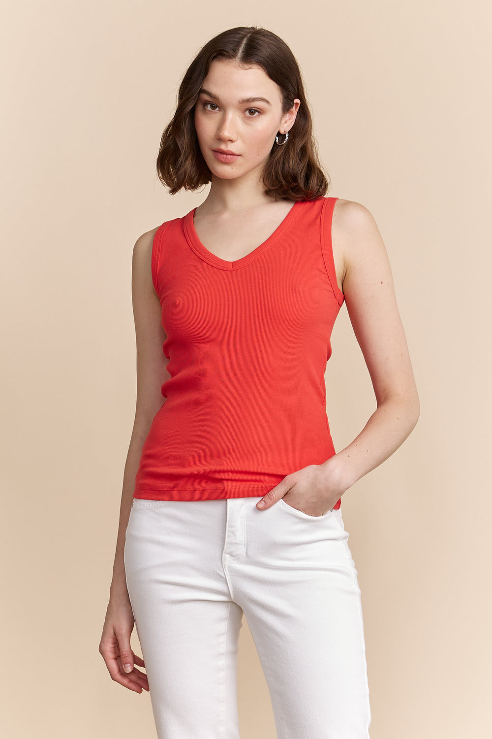 Ribbed sleeveless top with V neck