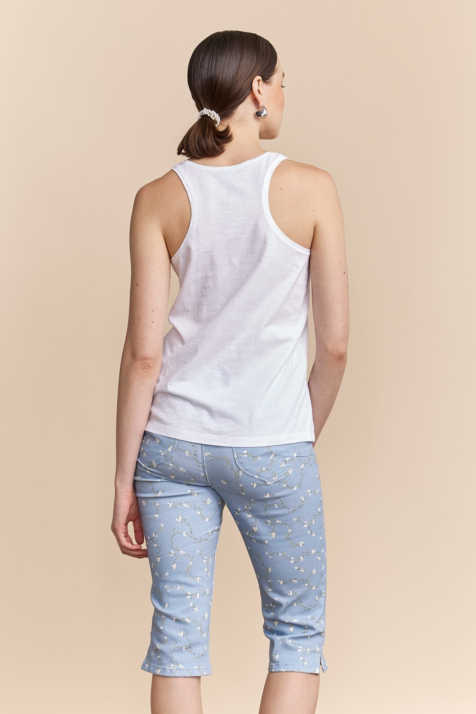 Basic V neck cami
