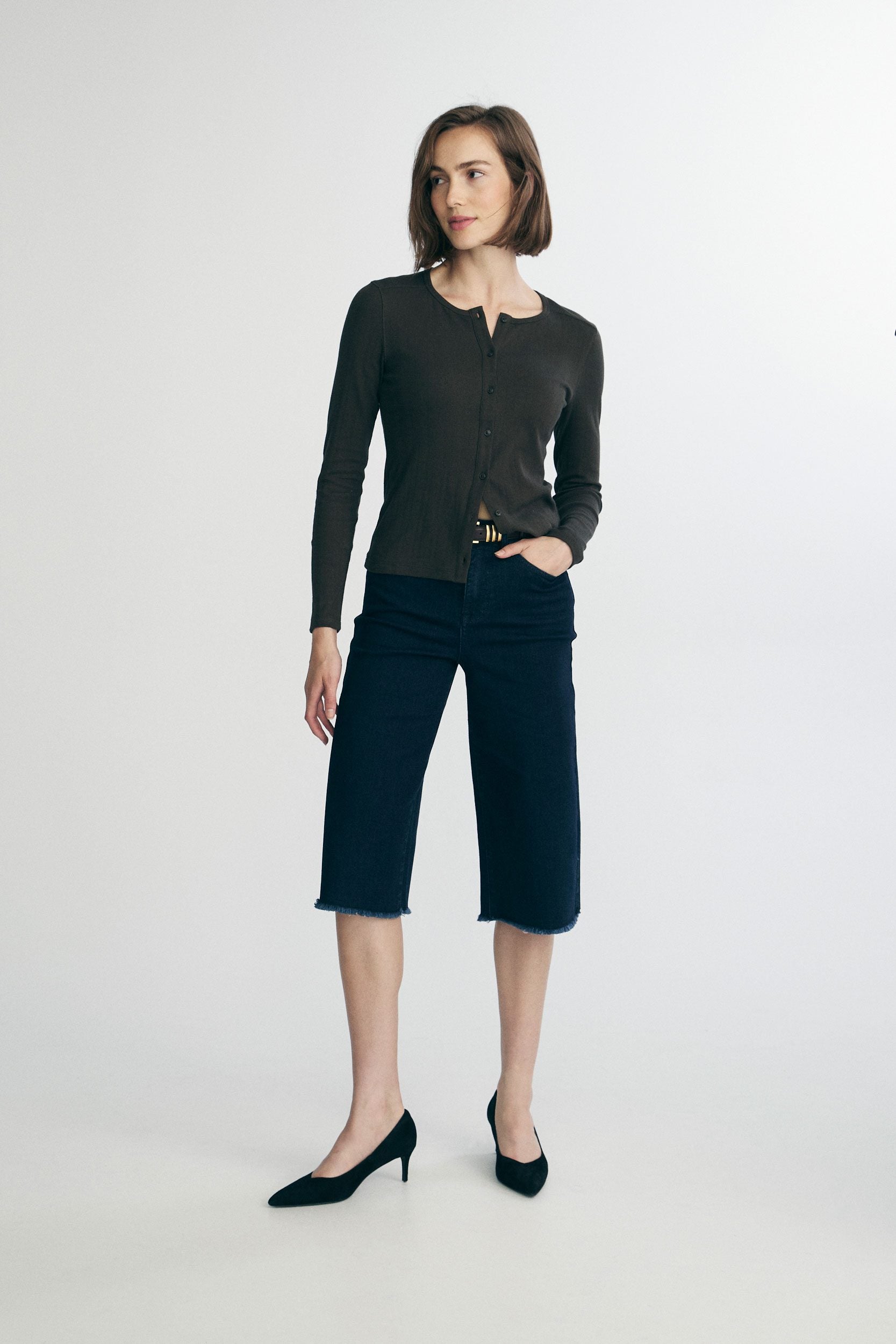 Crew neck cardigan