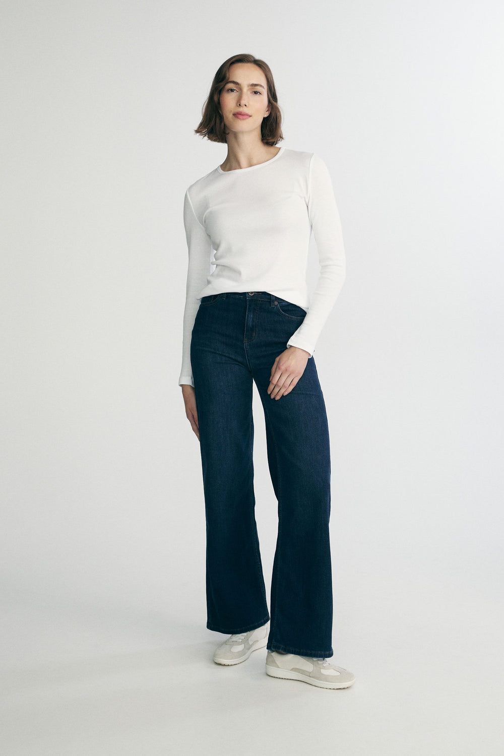 Long sleeve top with crew neck