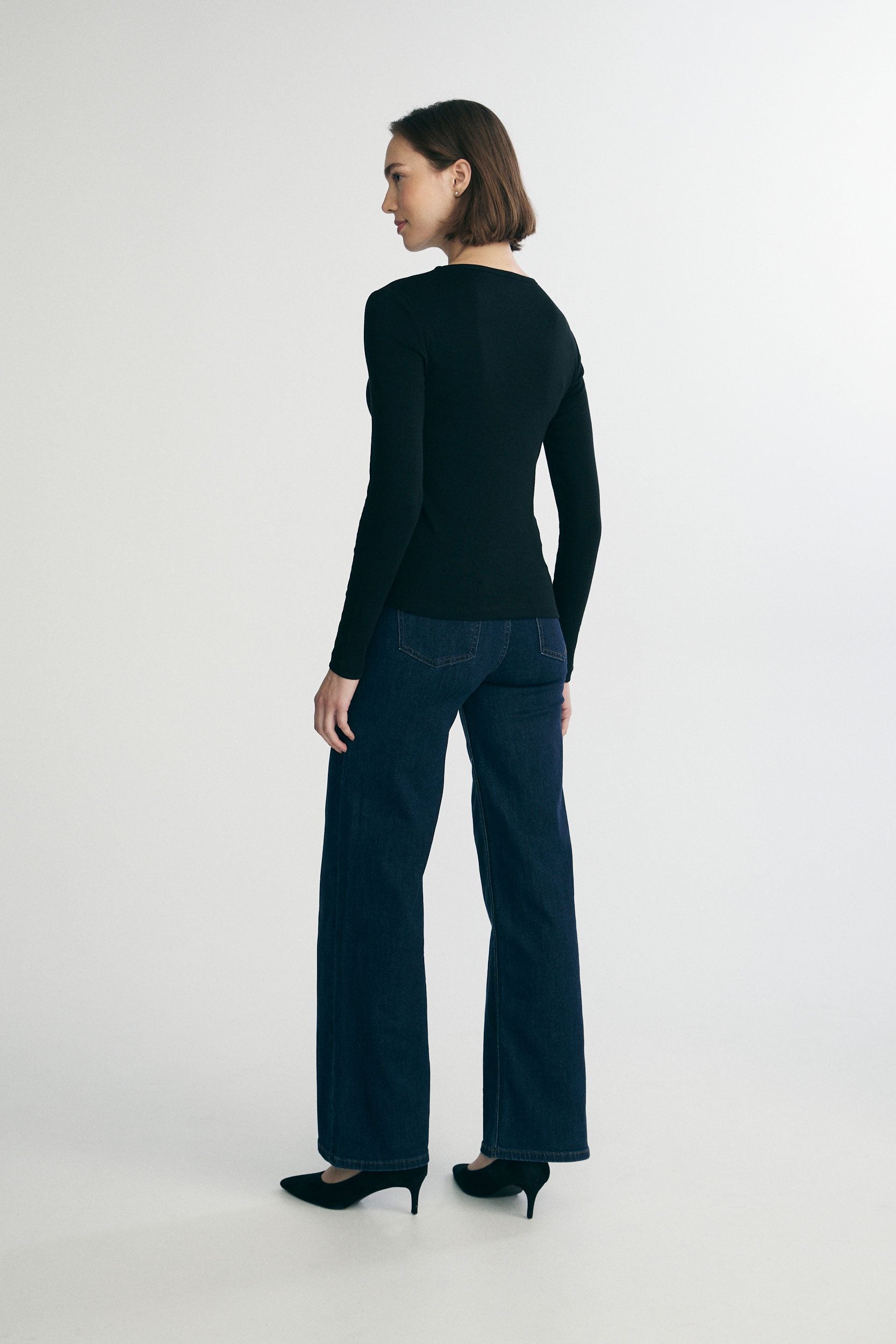 Long sleeve top with crew neck