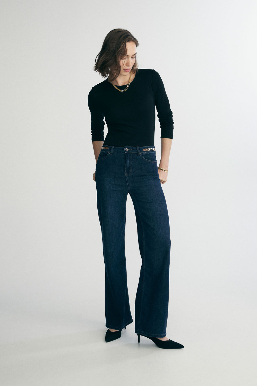 Long sleeve top with crew neck