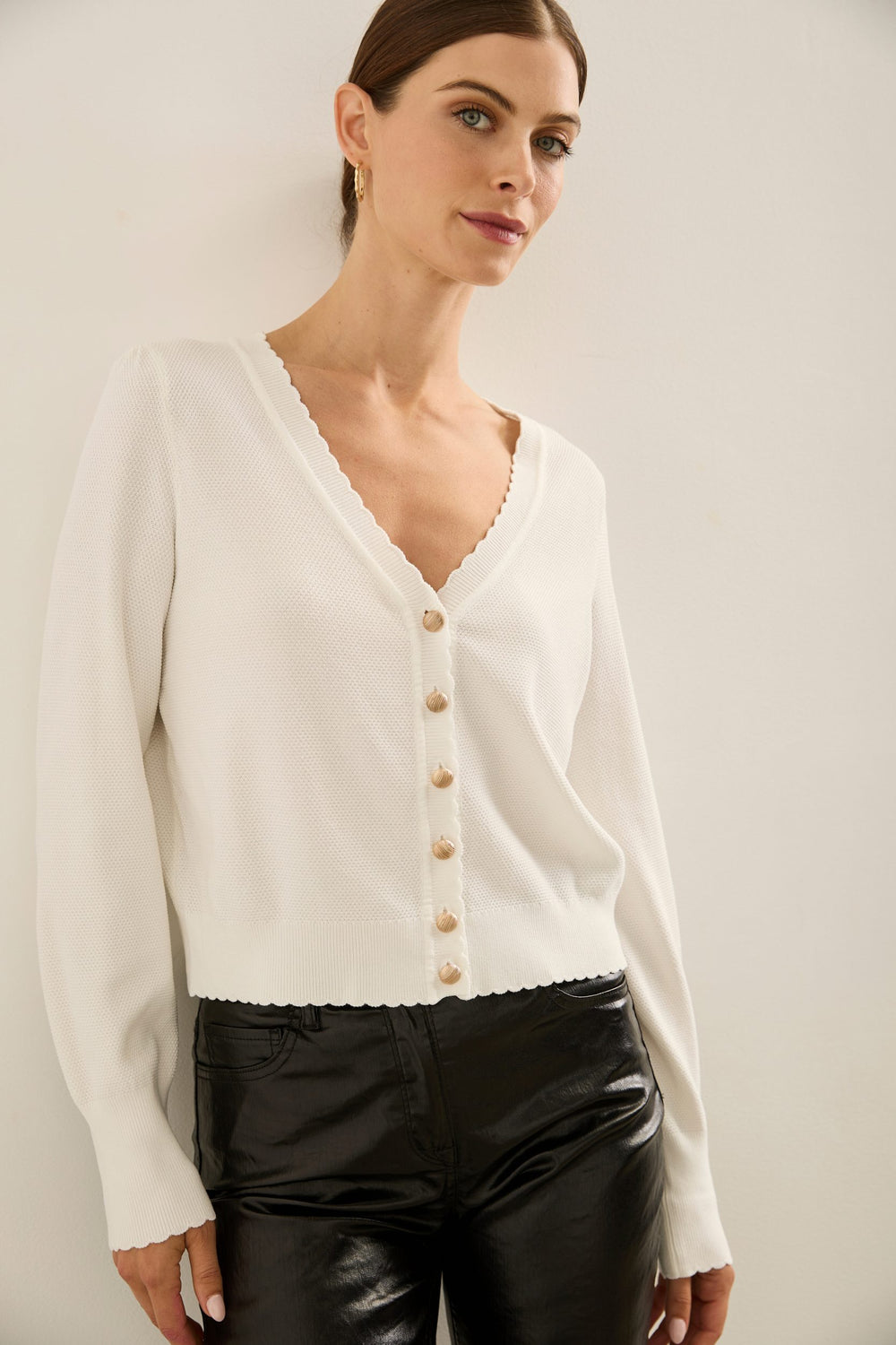 Cropped sweater with puffy sle