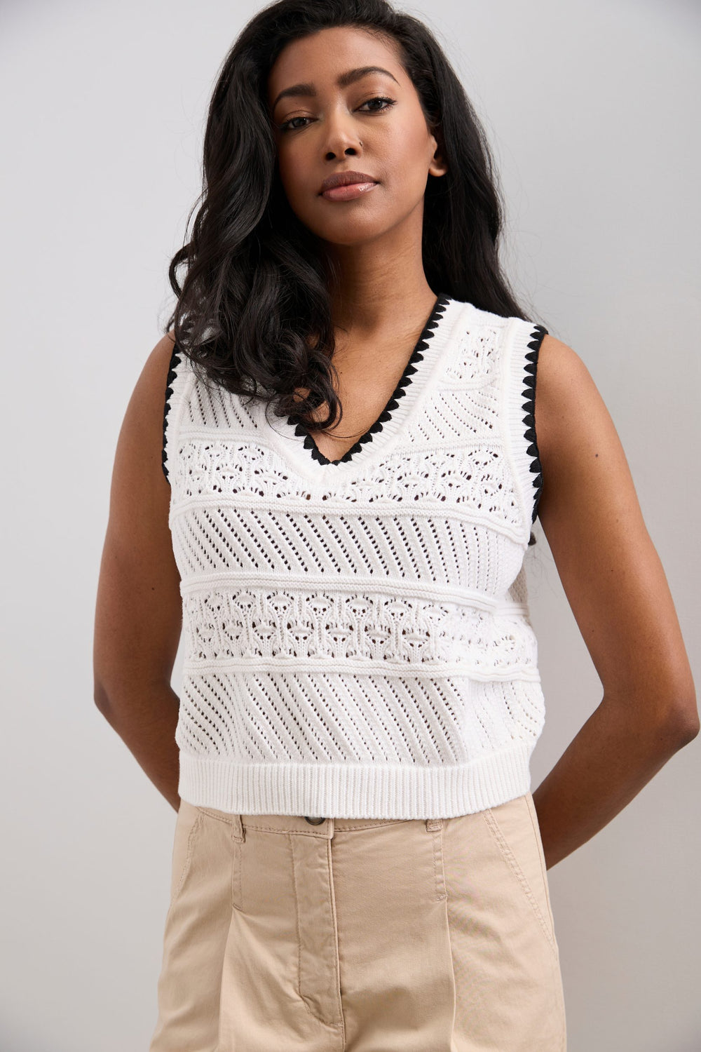 Cropped sleeveless top