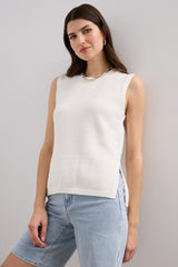 Crew neck sleeveless sweater