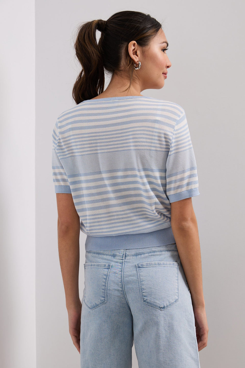 Short sleeve v-neck sweater