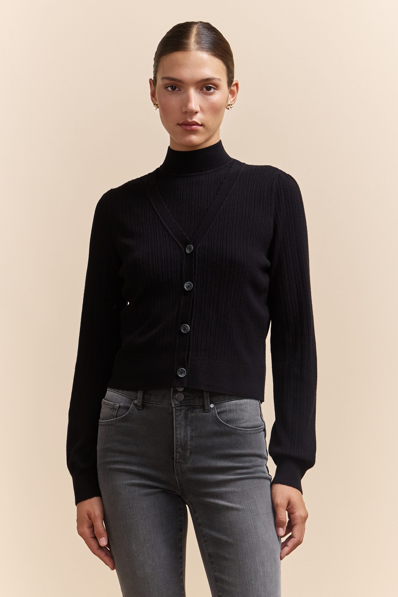 Cropped sweater with puffy sleeve