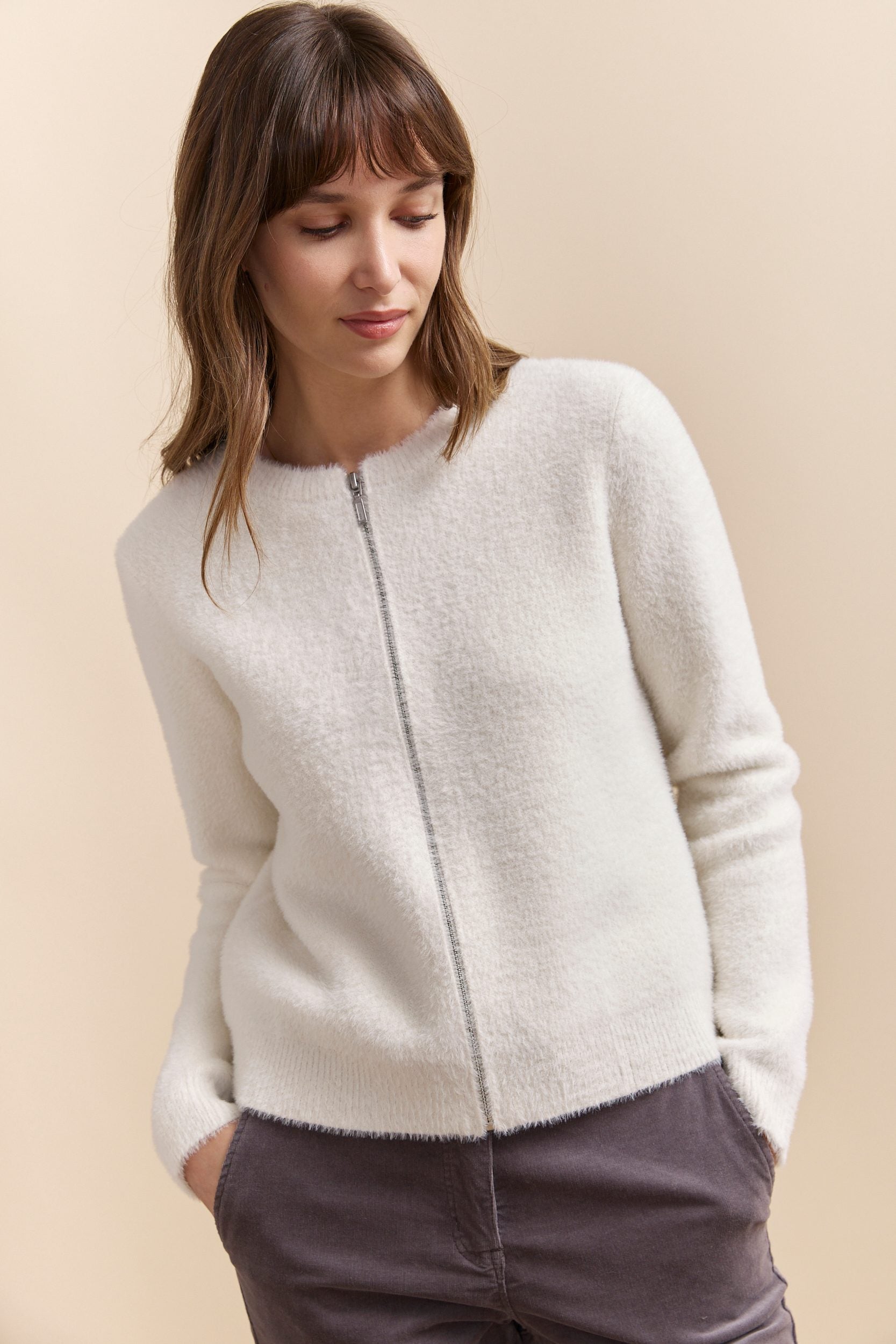 Soft cardigan with front zipper