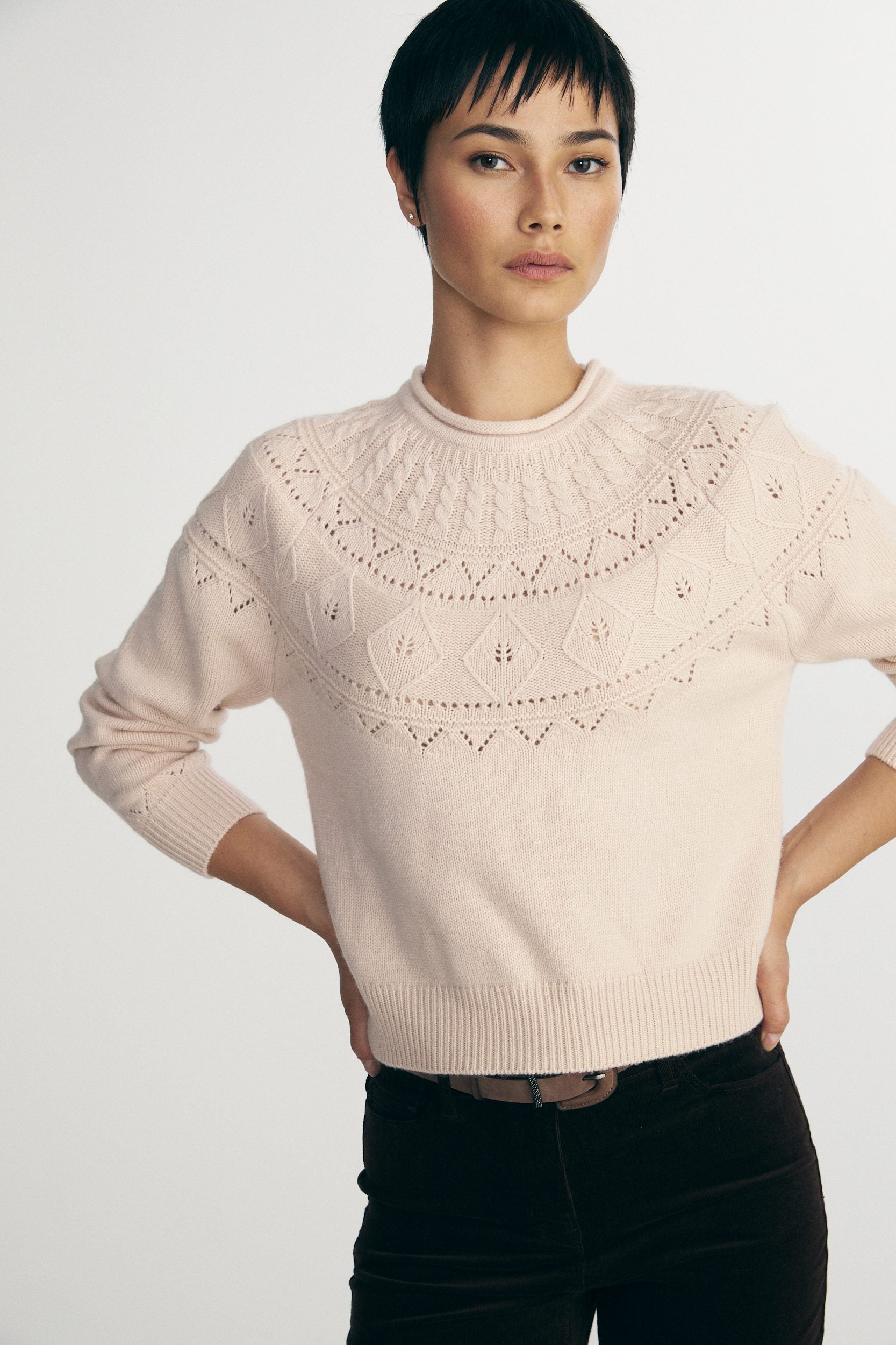 Cable crew neck sweater
