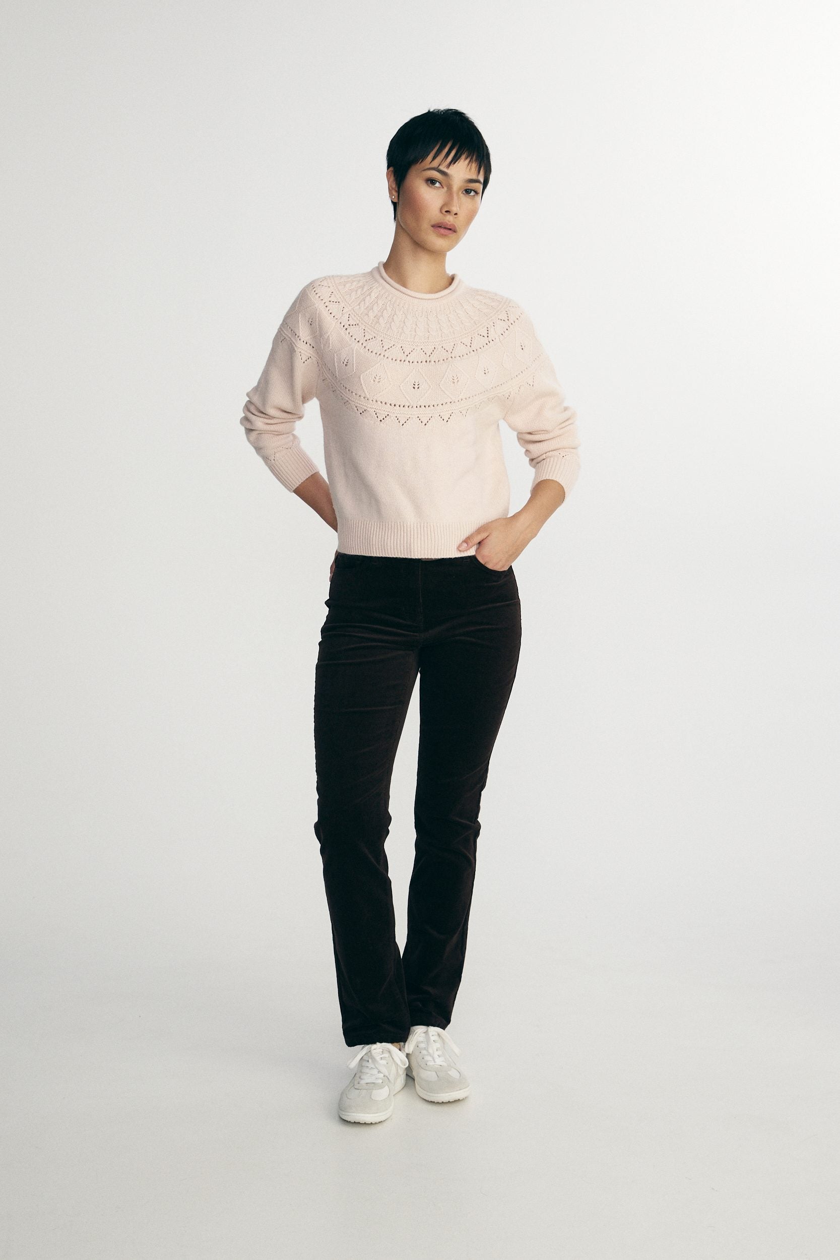 Cable crew neck sweater