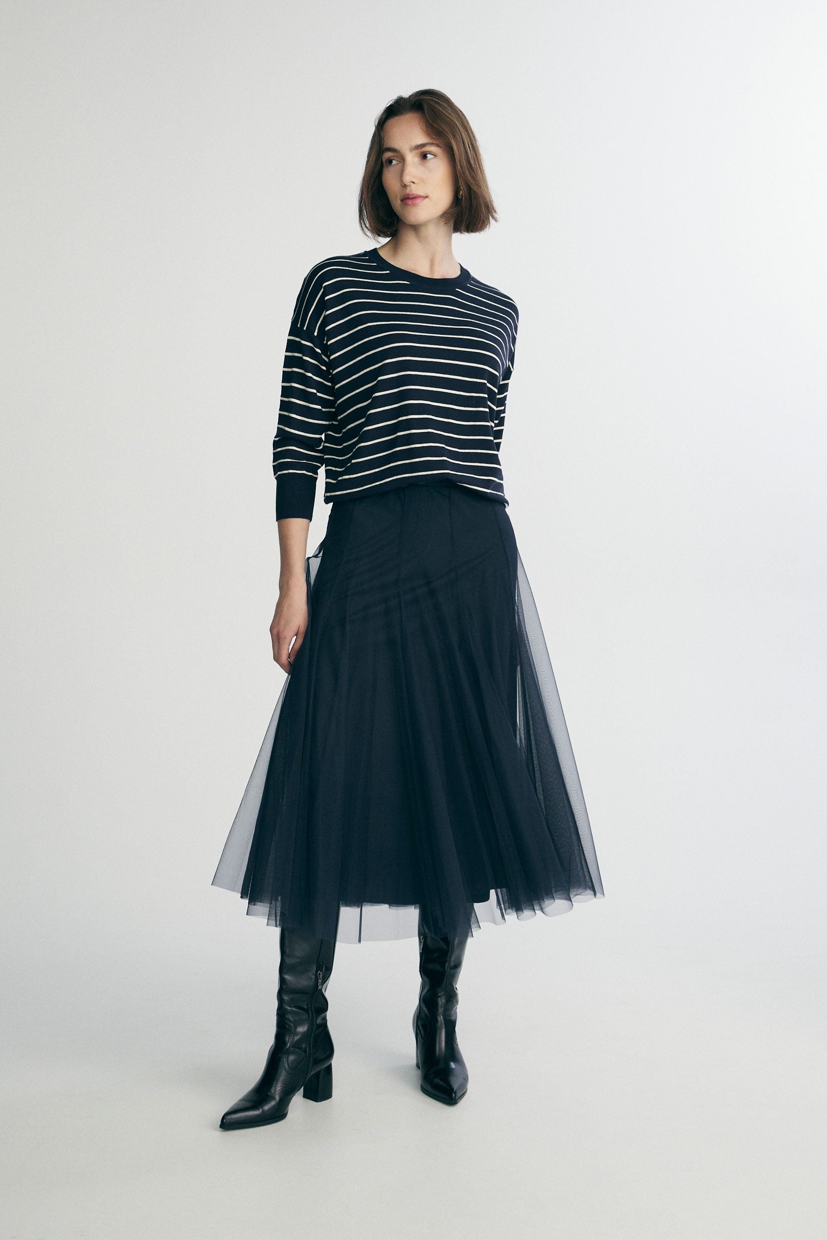 Loose crew neck sweater